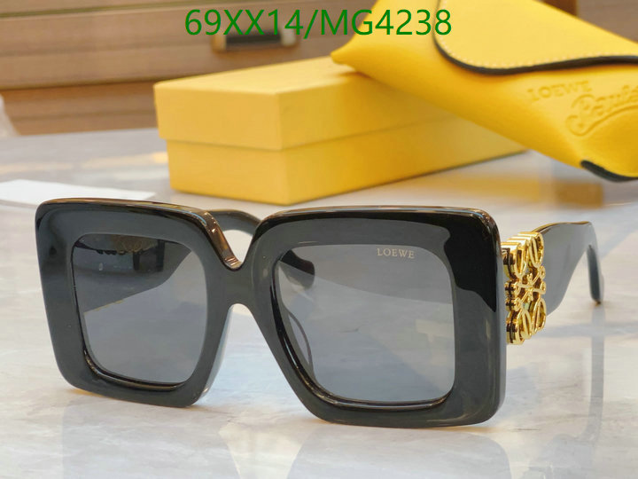 Loewe-Glasses Code: MG4238 $: 69USD
