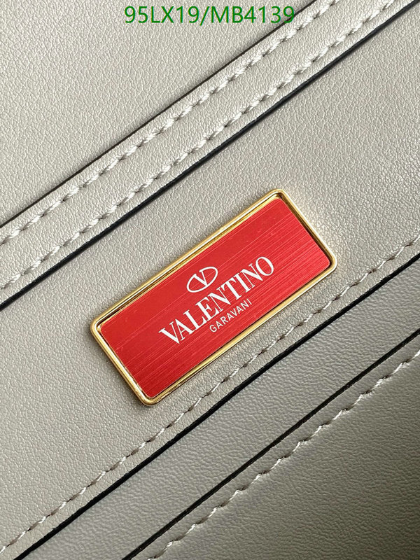 Valentino-Bag-4A Quality Code: MB4139 $: 95USD