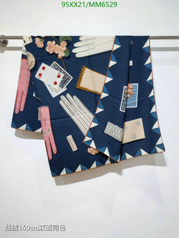 Hermes-Scarf Code: MM6529 $: 95USD