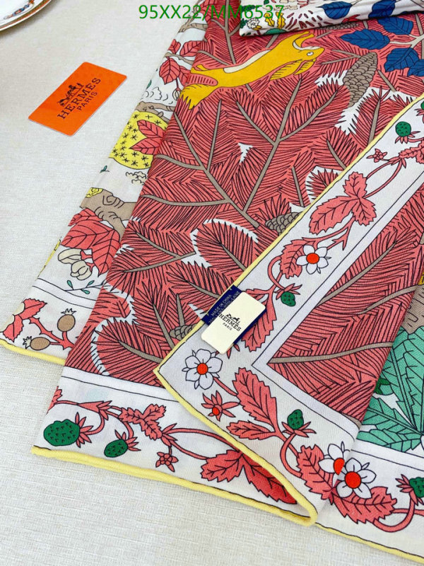 Hermes-Scarf Code: MM6537 $: 95USD