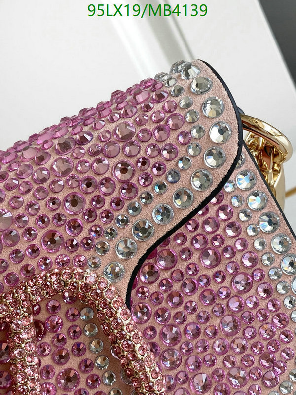 Valentino-Bag-4A Quality Code: MB4139 $: 95USD
