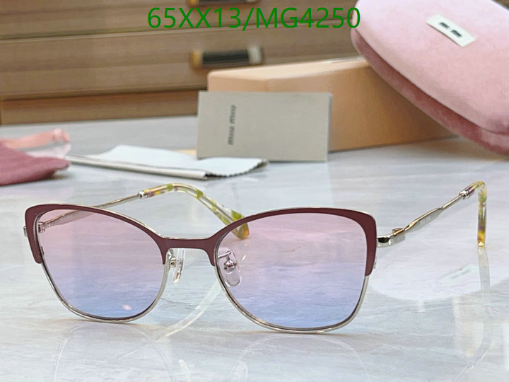 MiuMiu-Glasses Code: MG4250 $: 65USD