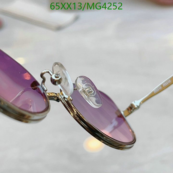 MiuMiu-Glasses Code: MG4252 $: 65USD