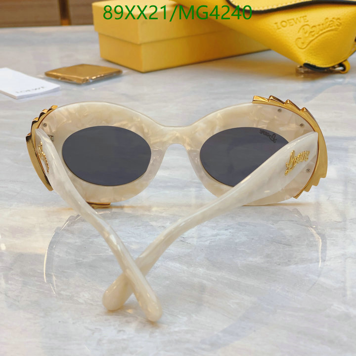 Loewe-Glasses Code: MG4240 $: 89USD