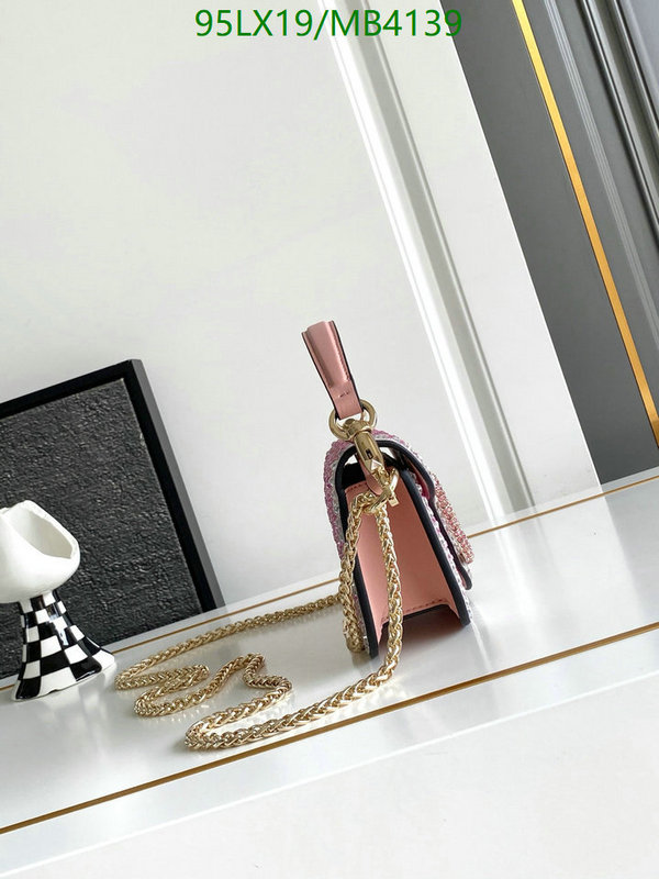 Valentino-Bag-4A Quality Code: MB4139 $: 95USD