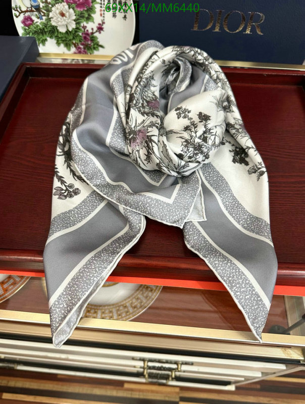 Dior-Scarf Code: MM6440 $: 69USD