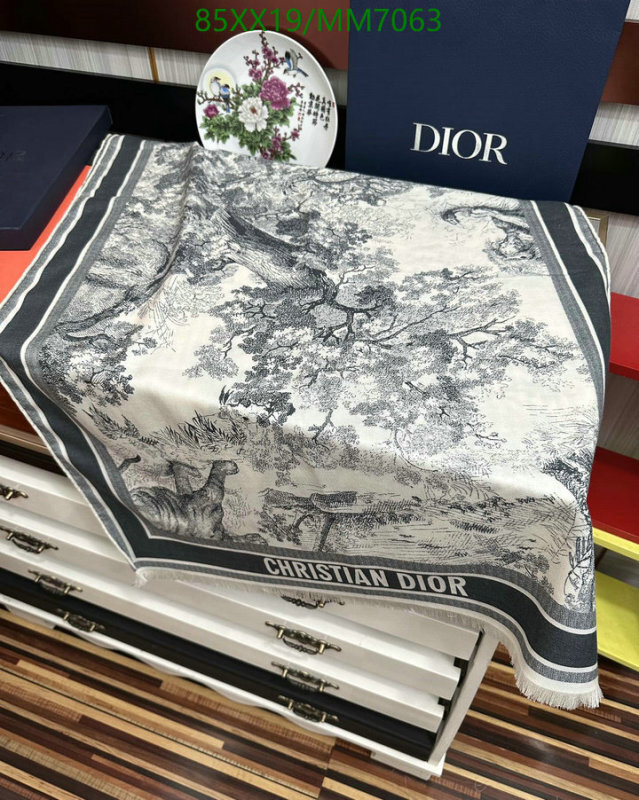 Dior-Scarf Code: MM7063 $: 85USD