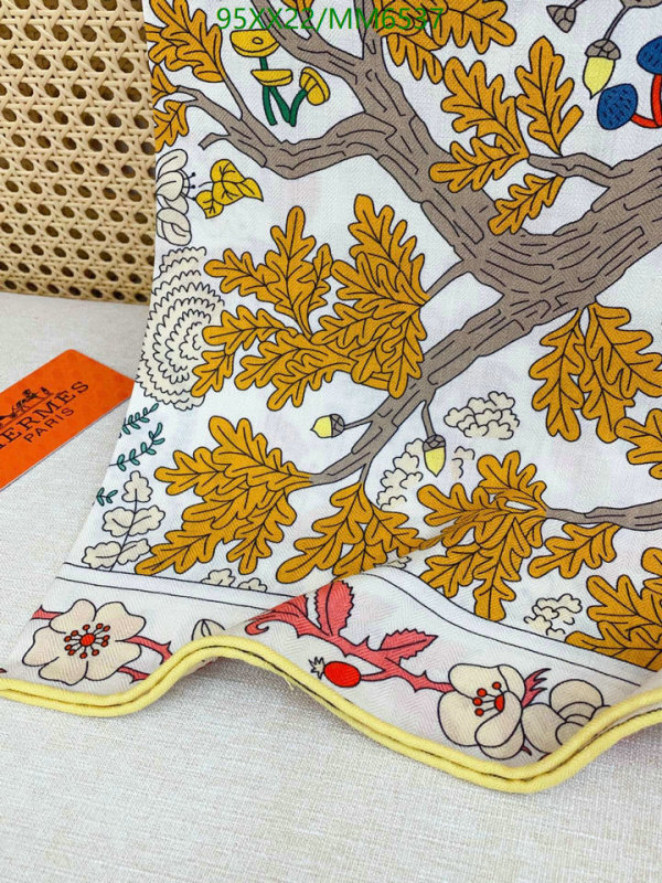 Hermes-Scarf Code: MM6537 $: 95USD