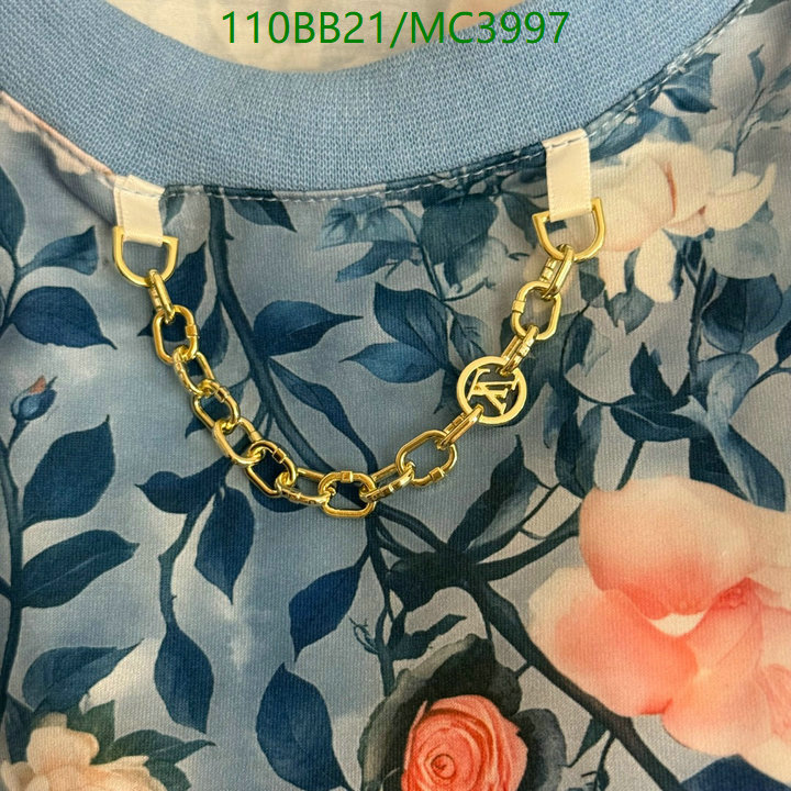 LV-Clothing Code: MC3997 $: 110USD
