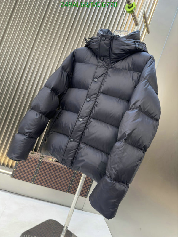 Burberry-Down jacket Women Code: MC6770 $: 249USD