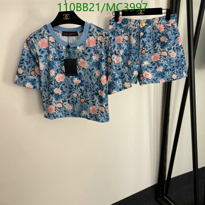 LV-Clothing Code: MC3997 $: 110USD