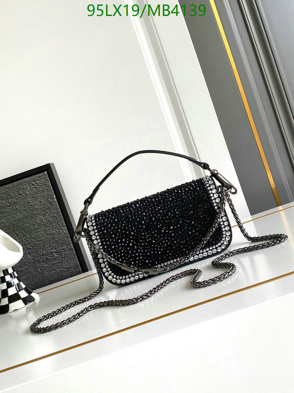 Valentino-Bag-4A Quality Code: MB4139 $: 95USD