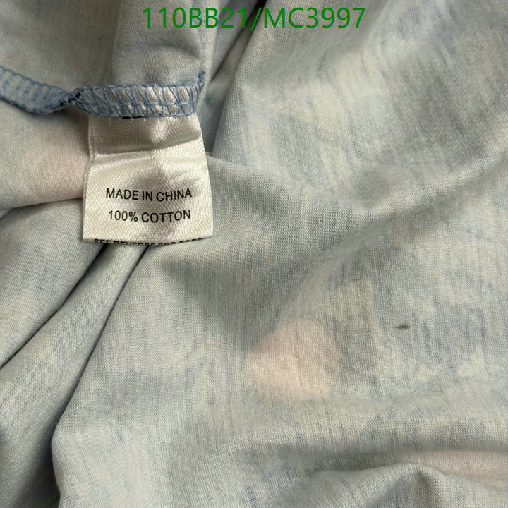 LV-Clothing Code: MC3997 $: 110USD