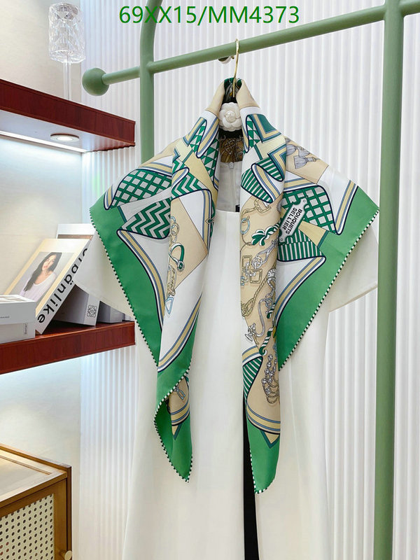Dior-Scarf Code: MM4373 $: 69USD