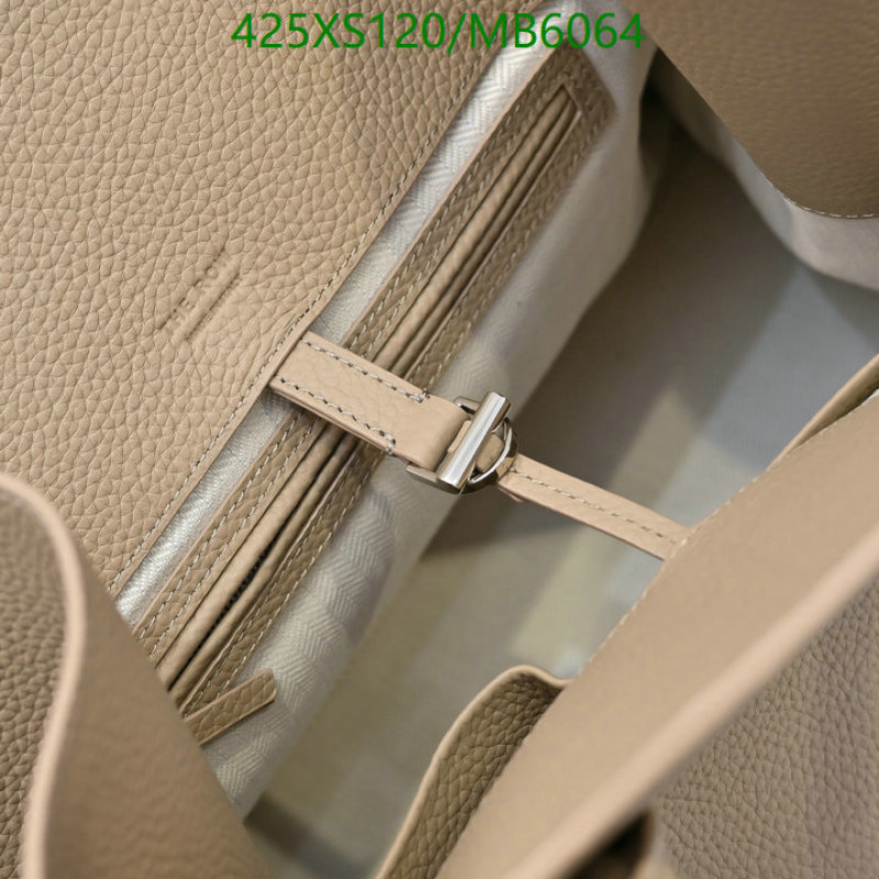The Row-Bag-Mirror Quality Code: MB6064