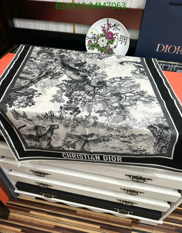 Dior-Scarf Code: MM7063 $: 85USD