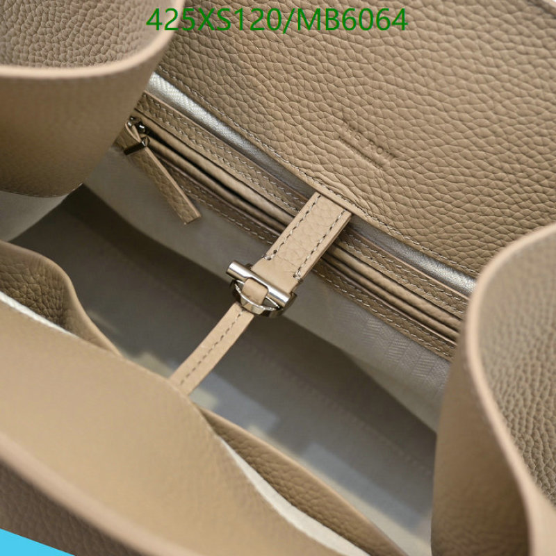 The Row-Bag-Mirror Quality Code: MB6064
