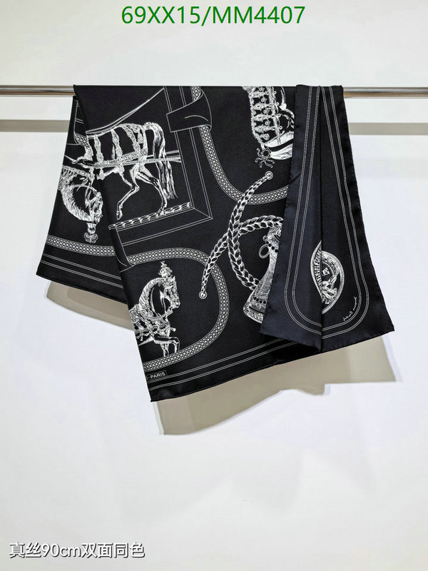 Hermes-Scarf Code: MM4407 $: 69USD