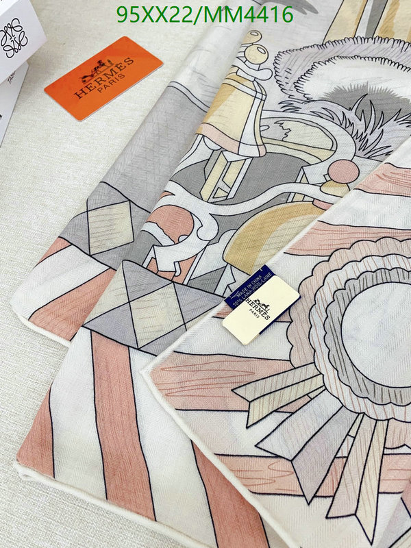 Hermes-Scarf Code: MM4416 $: 95USD