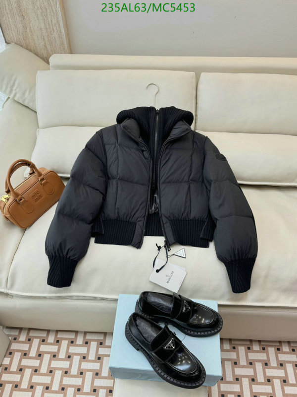 Moncler-Down jacket Women Code: MC5453 $: 235USD