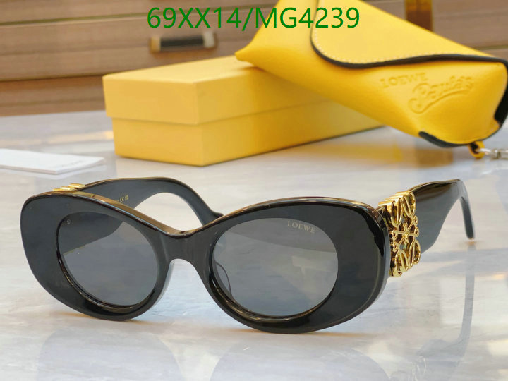 Loewe-Glasses Code: MG4239 $: 69USD