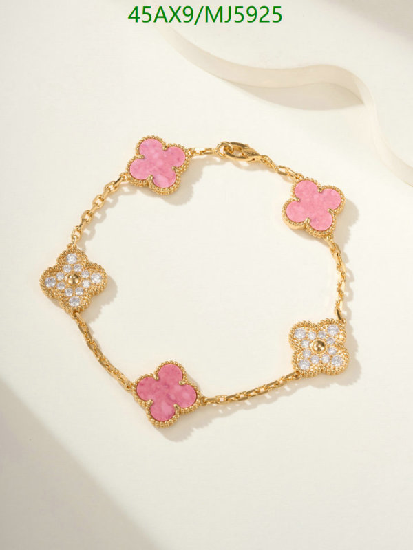 Van Cleef & Arpels-Jewelry Code: MJ5925 $: 45USD