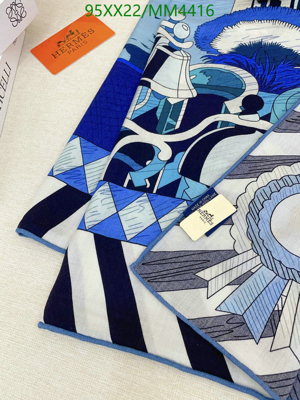 Hermes-Scarf Code: MM4416 $: 95USD