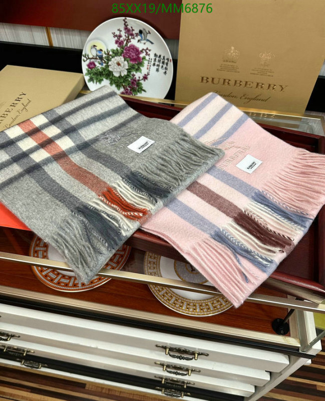 Burberry-Scarf Code: MM6876 $: 85USD