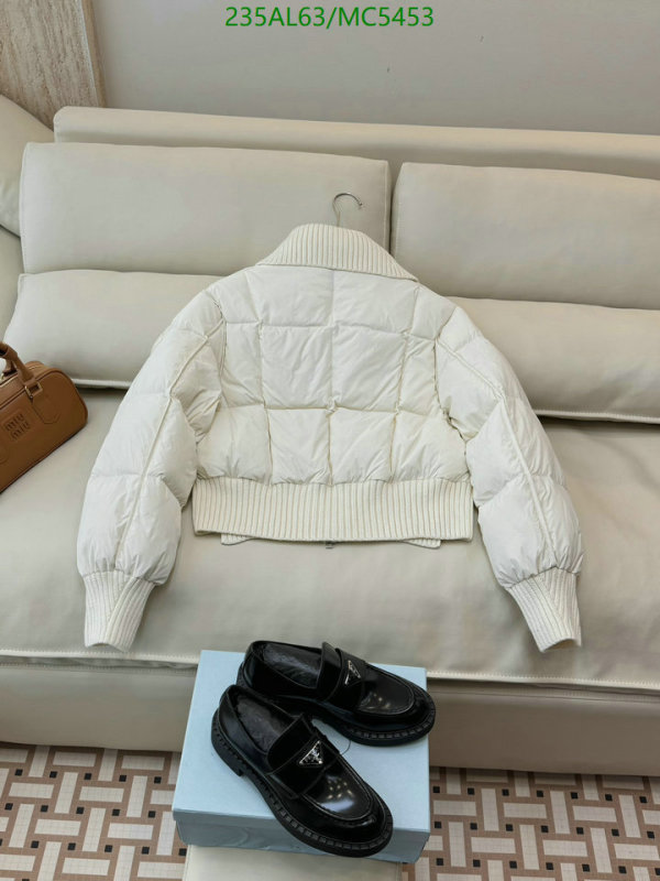 Moncler-Down jacket Women Code: MC5453 $: 235USD