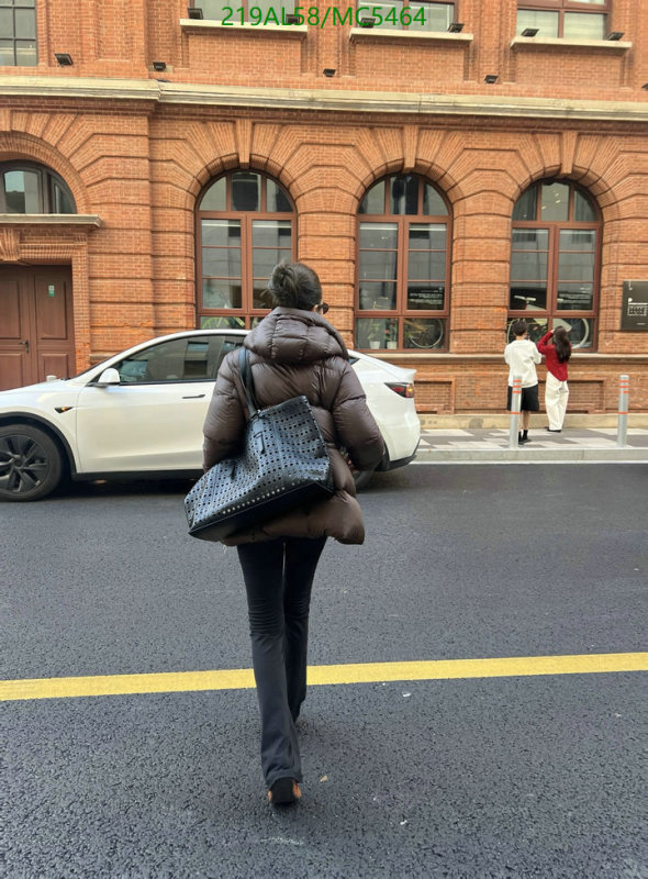 Prada-Down jacket Women Code: MC5464 $: 219USD