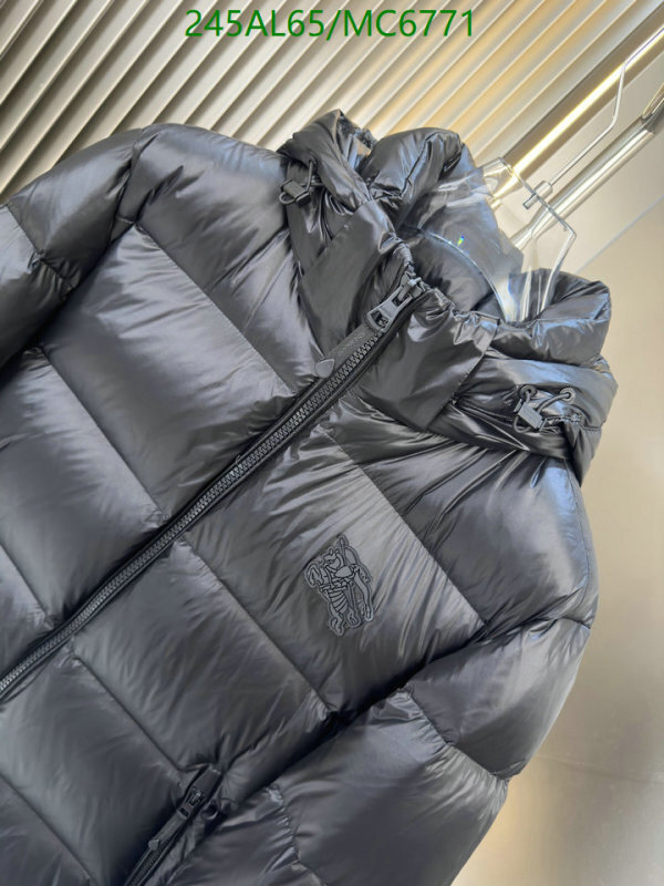 Burberry-Down jacket Women Code: MC6771 $: 245USD