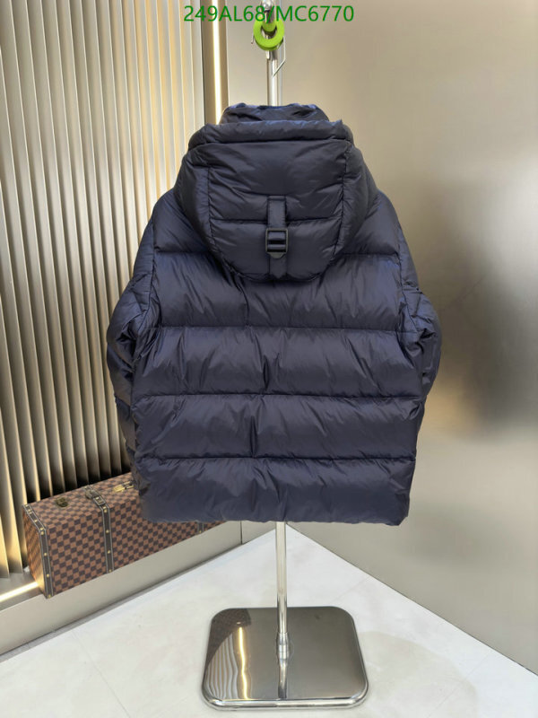Burberry-Down jacket Women Code: MC6770 $: 249USD