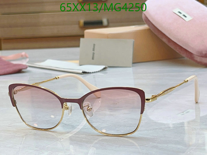 MiuMiu-Glasses Code: MG4250 $: 65USD