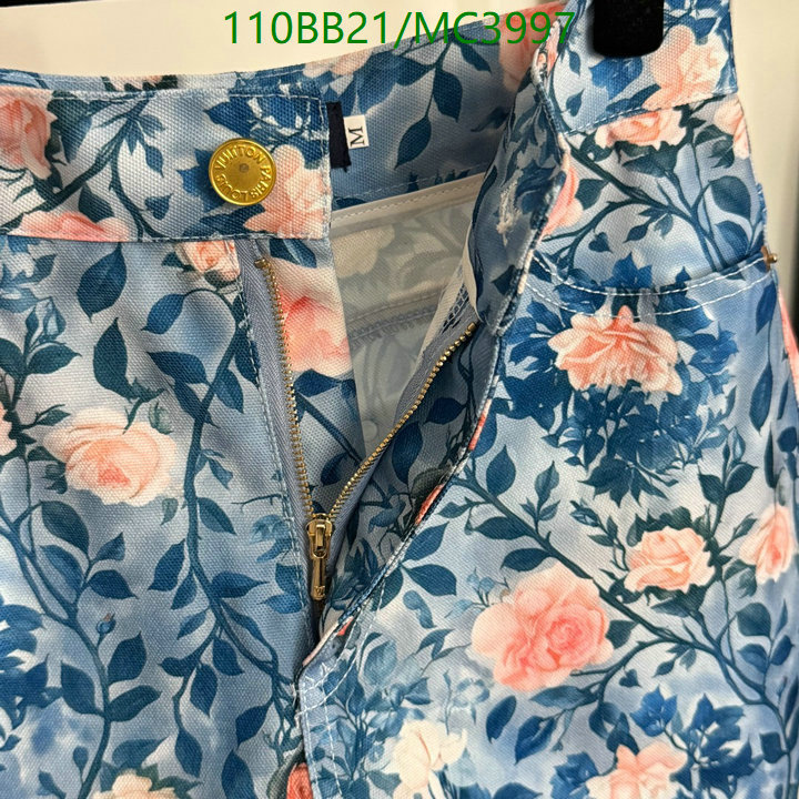 LV-Clothing Code: MC3997 $: 110USD