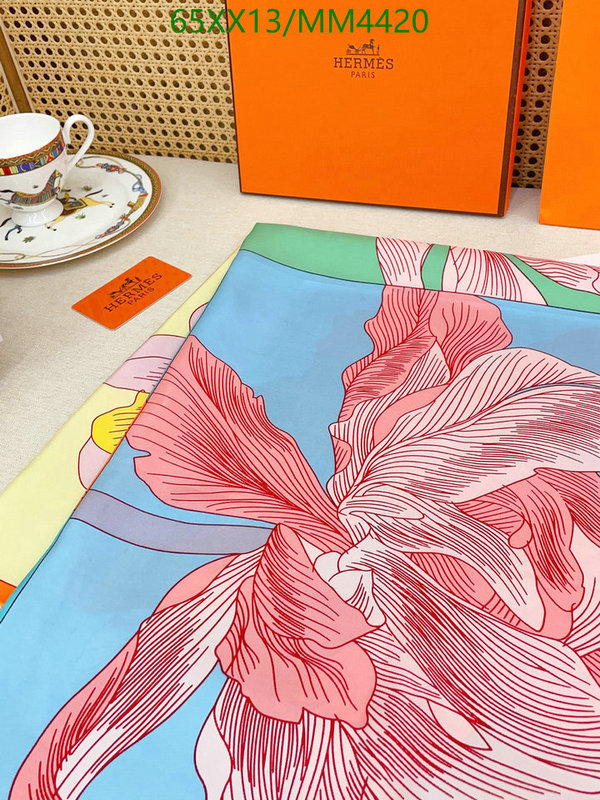 Hermes-Scarf Code: MM4420 $: 65USD