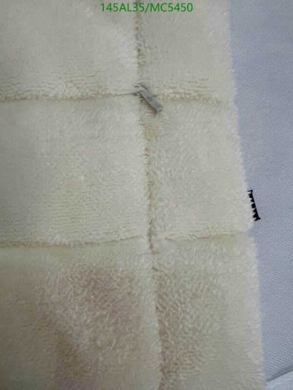 Moncler-Down jacket Women Code: MC5450 $: 145USD