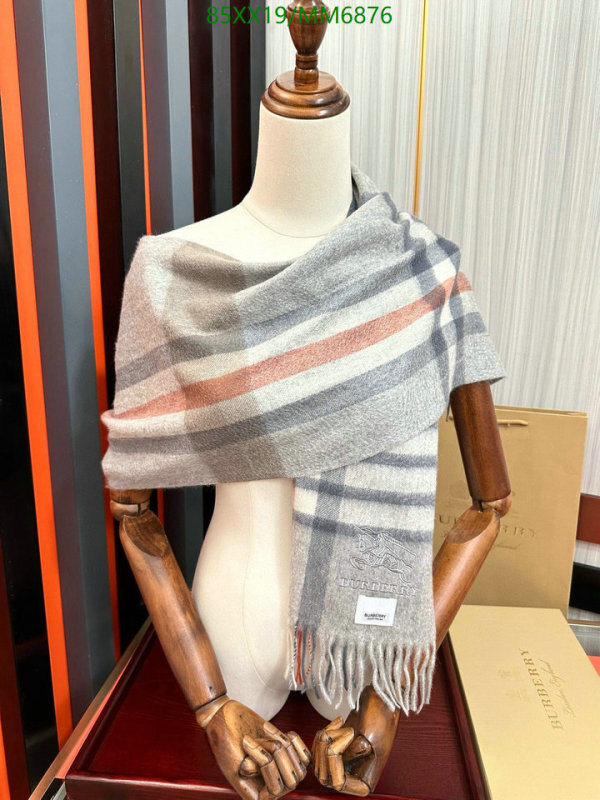 Burberry-Scarf Code: MM6876 $: 85USD