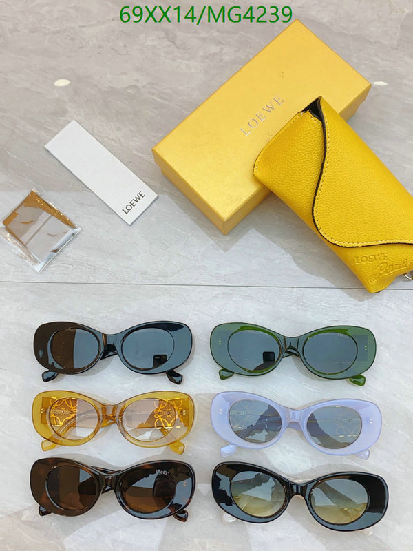 Loewe-Glasses Code: MG4239 $: 69USD
