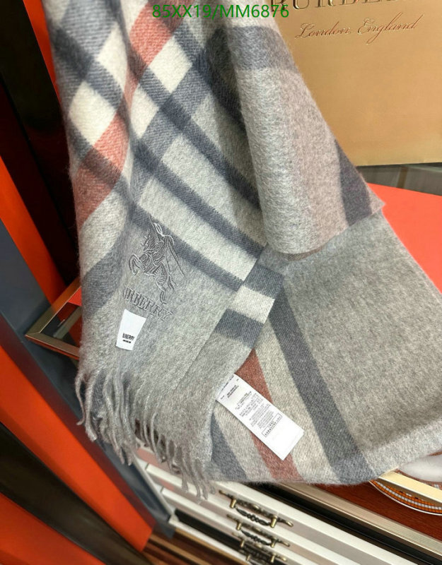 Burberry-Scarf Code: MM6876 $: 85USD