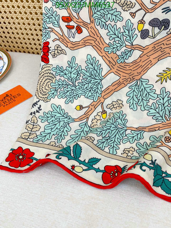Hermes-Scarf Code: MM6537 $: 95USD