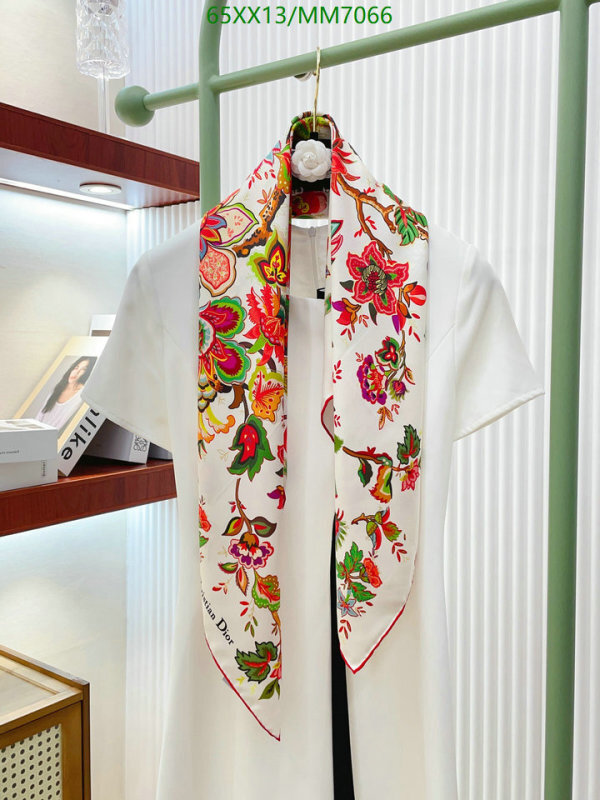 Dior-Scarf Code: MM7066 $: 65USD