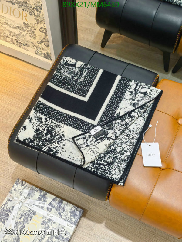 Dior-Scarf Code: MM6439 $: 89USD