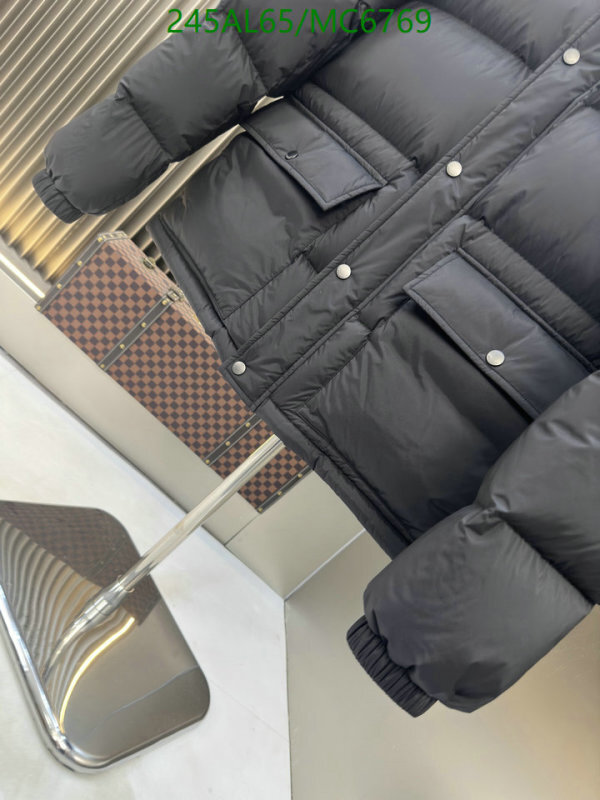 Burberry-Down jacket Men Code: MC6769 $: 245USD