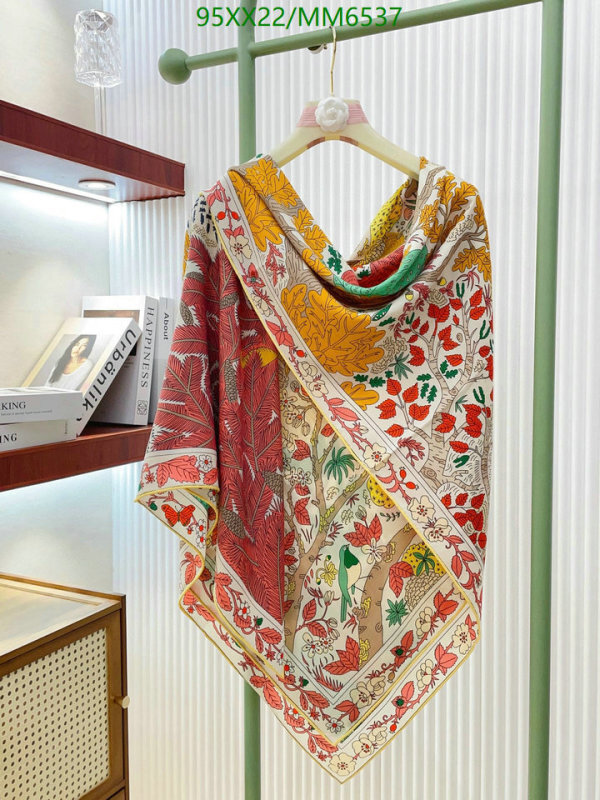 Hermes-Scarf Code: MM6537 $: 95USD