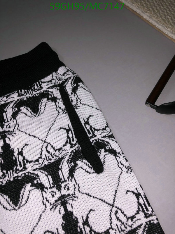 Burberry-Clothing Code: MC7147 $: 59USD