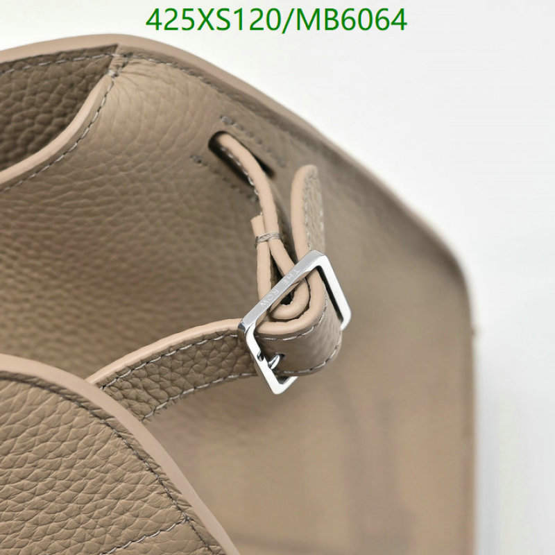 The Row-Bag-Mirror Quality Code: MB6064