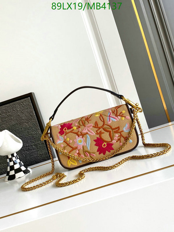 Valentino-Bag-4A Quality Code: MB4137 $: 89USD