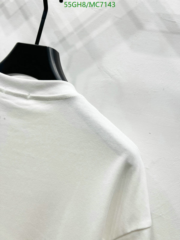 Burberry-Clothing Code: MC7143 $: 55USD
