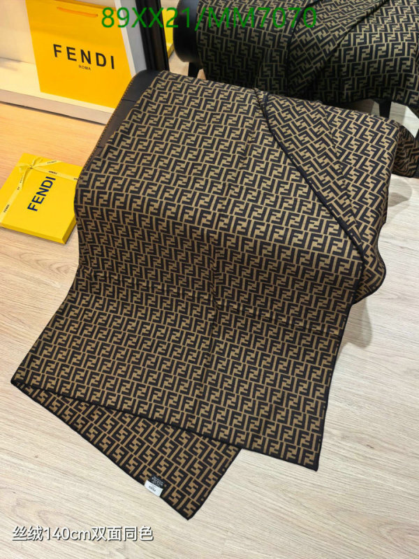 Fendi-Scarf Code: MM7070 $: 89USD