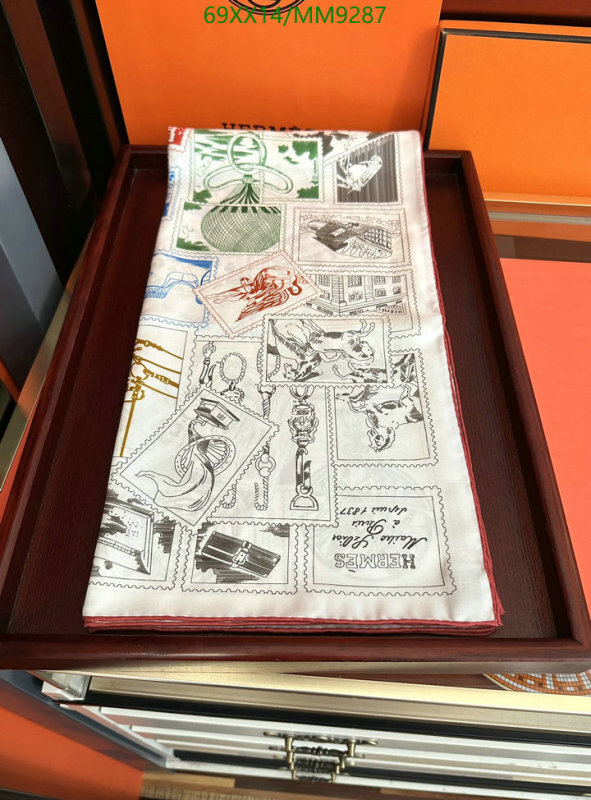 Hermes-Scarf Code: MM9287 $: 69USD